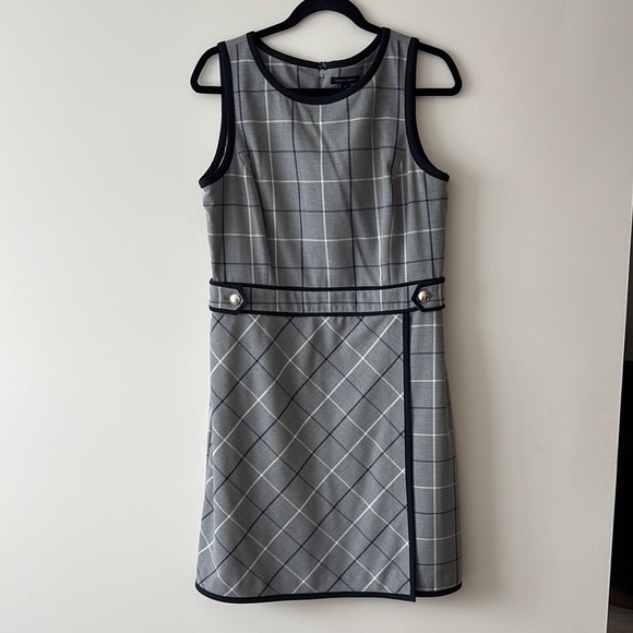 Tommy Hilfiger Dresses & Skirts - Tommy Hilfiger Gray Sheath Mini Dress Crew Neck Sleeveless